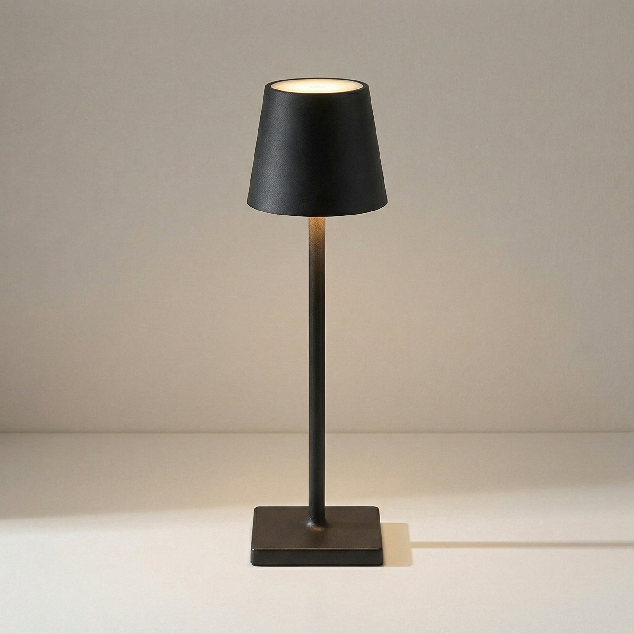 Portable Modern Aluminum Rechargeable Touch Dimmable LED Table Lamp