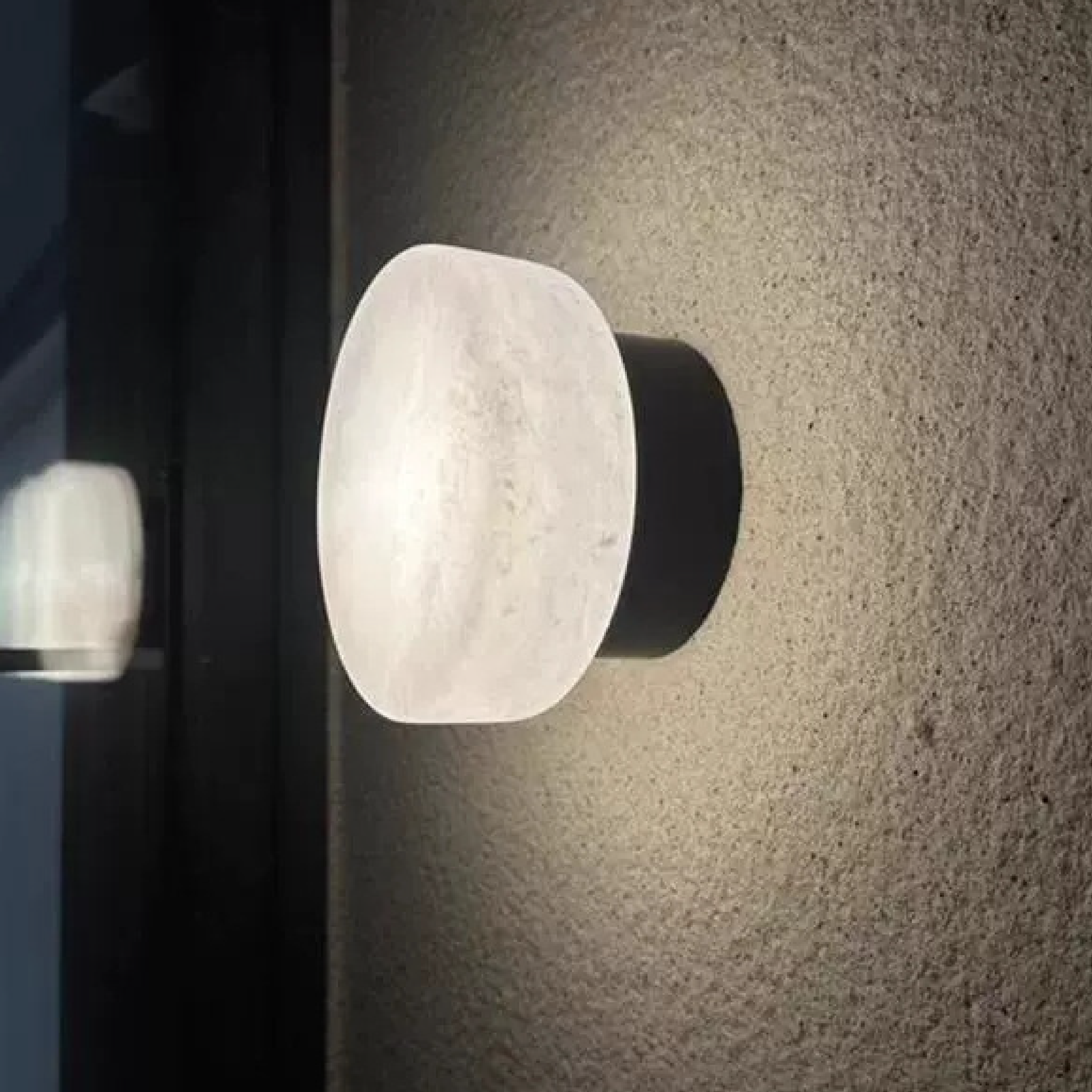 Artisanova Premium Marble Wall Sconce With Polished Metal Frame