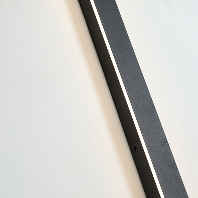 Architectural Black Vertical LED Wall Light For Indoor And Outdoor