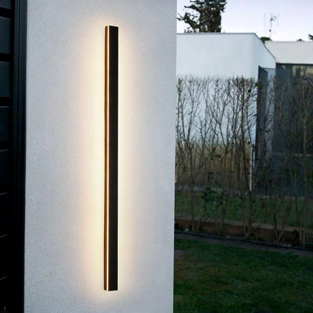 Architectural Black Vertical LED Wall Light For Indoor And Outdoor