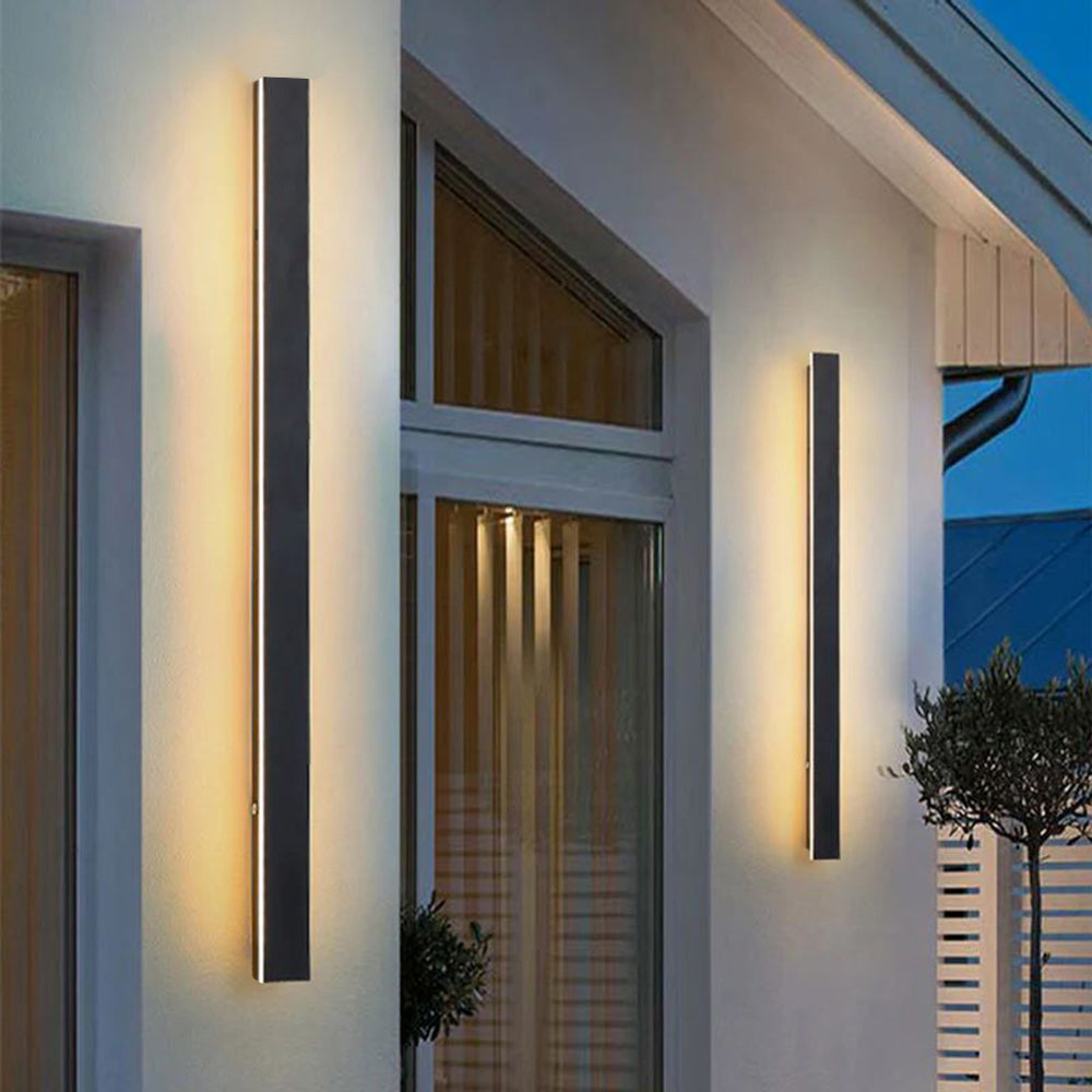 Architectural Black Vertical LED Wall Light For Indoor And Outdoor