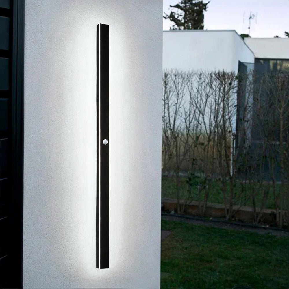 Architectural Black Vertical LED Wall Light For Indoor And Outdoor