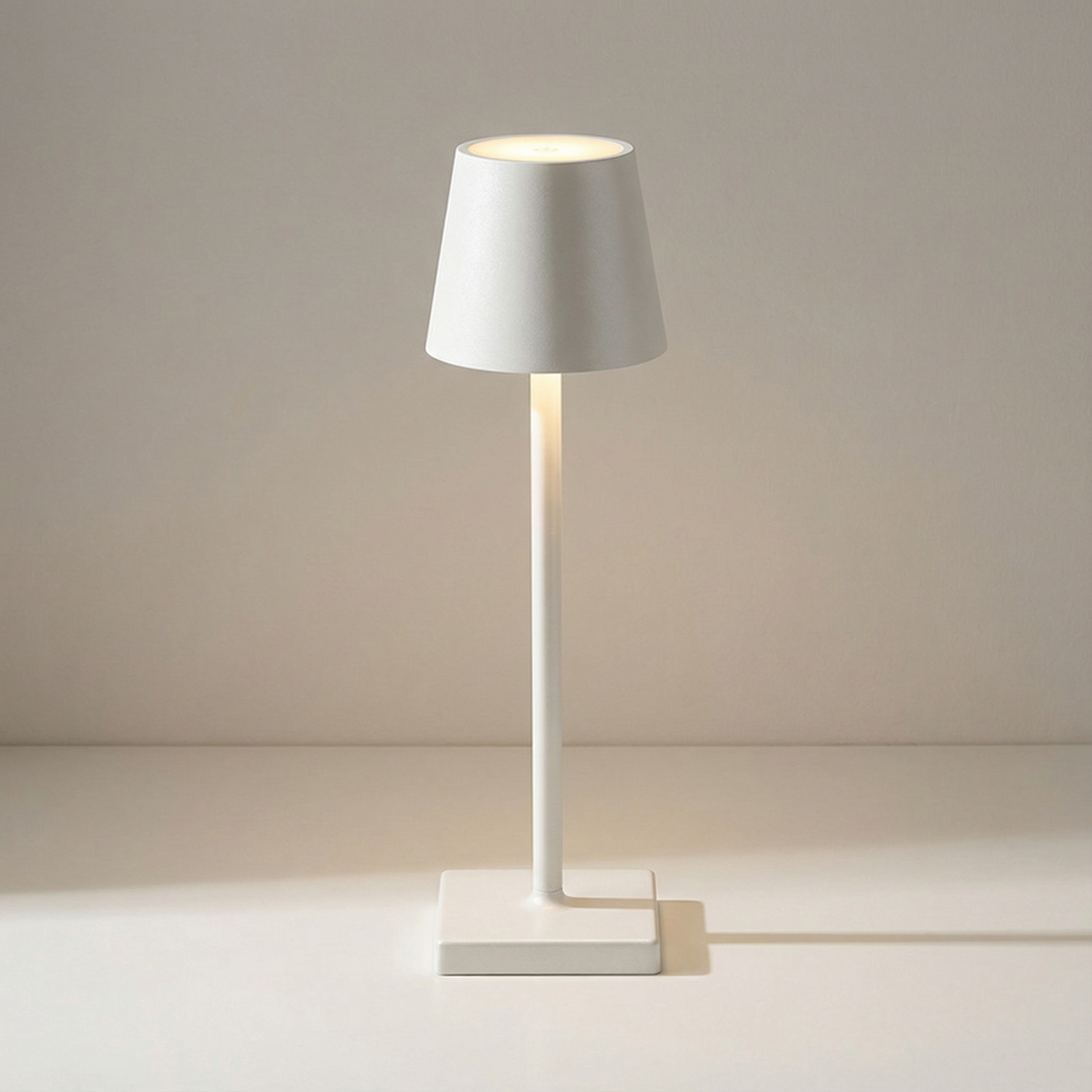 Portable Modern Aluminum Rechargeable Touch Dimmable LED Table Lamp
