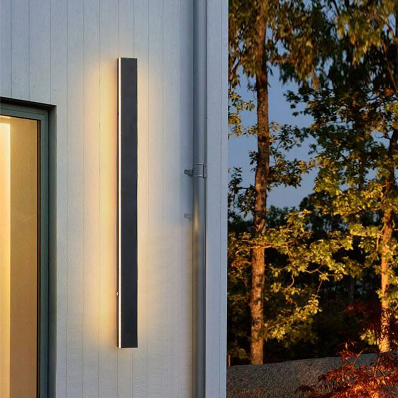 Architectural Black Vertical LED Wall Light For Indoor And Outdoor