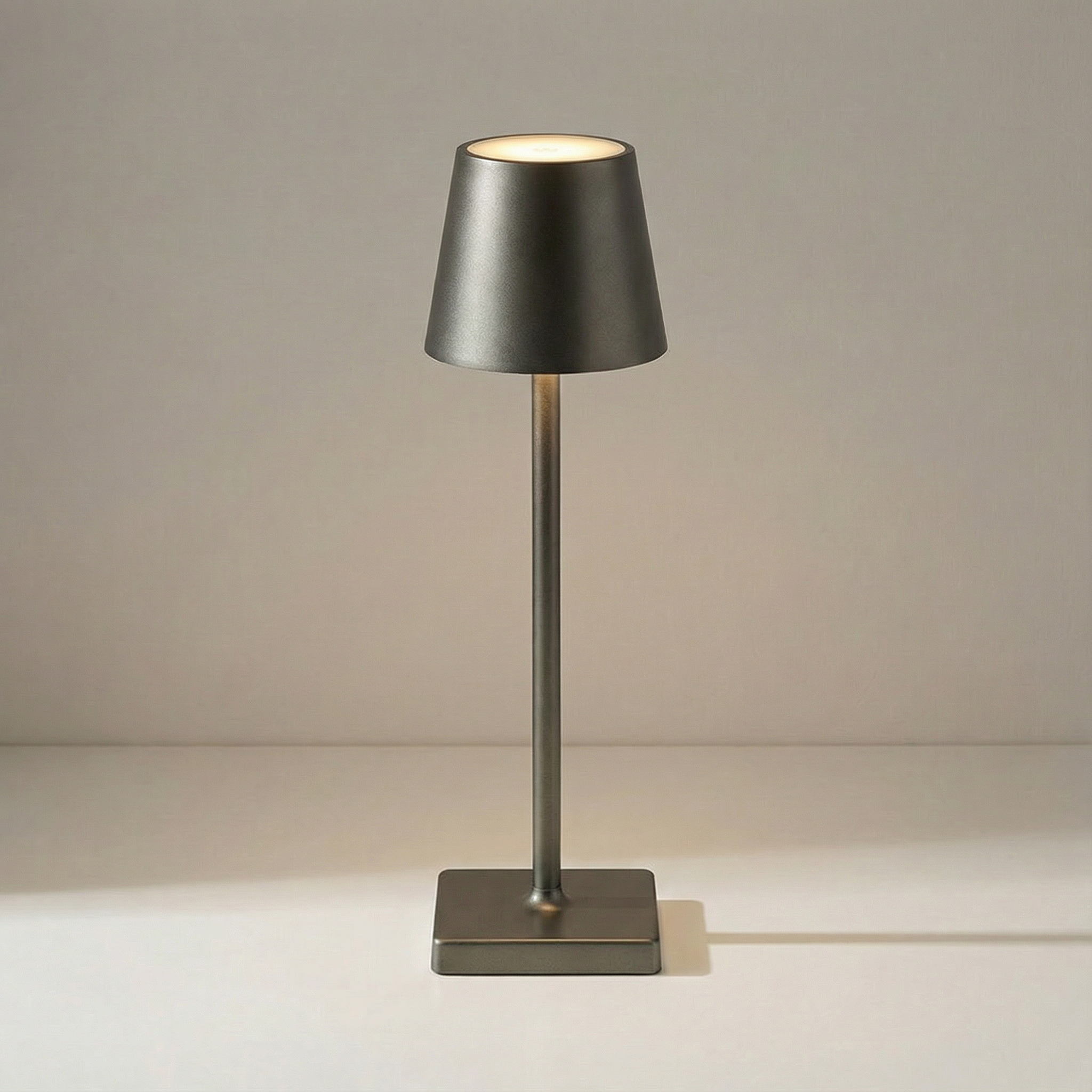 Portable Modern Aluminum Rechargeable Touch Dimmable LED Table Lamp